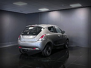 Lancia Ypsilon 1.0 FireFly 70 cv Hybrid SILVER